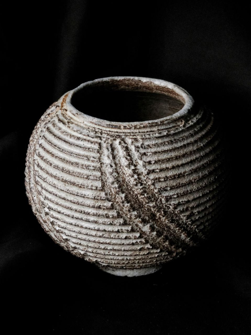Kensui, Textured Clay Bowl